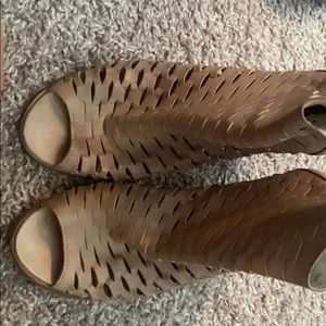 Peep toe heels - size 39 made it Italy